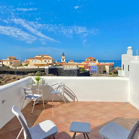 Family Oasis - Oceanview Duplex, Heated Pool, Air Con Apartment *