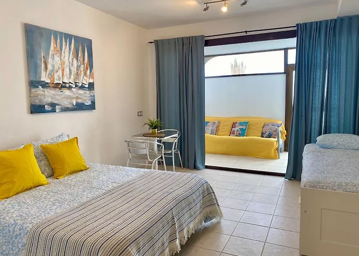 Family Oasis - Oceanview Duplex, Heated Pool, Air Con *