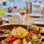 Family Oasis - Oceanview Duplex, Heated Pool, Air Con 아파트 아데제