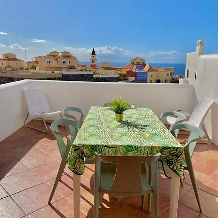 公寓 Family Oasis - Oceanview Duplex, Heated Pool, Air Con