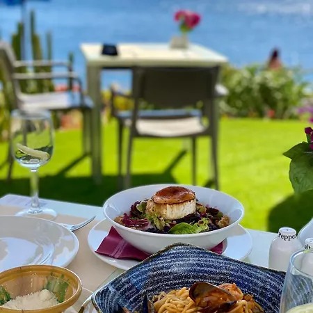 Family Oasis - Oceanview Duplex, Heated Pool, Air Con *