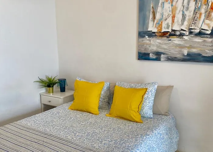 Family Oasis - Oceanview Duplex, Heated Pool, Air Con *