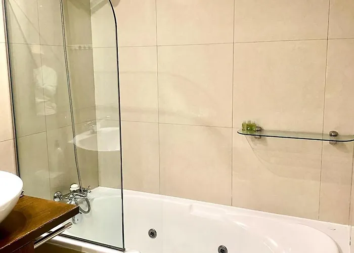 公寓 Family Oasis - Oceanview Duplex, Heated Pool, Air Con *