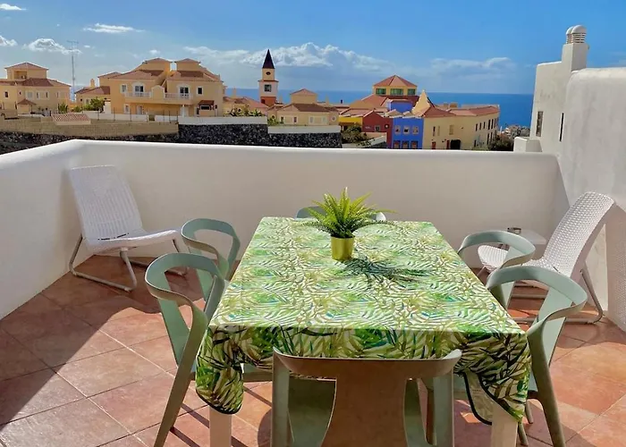 Appartamento Family Oasis - Oceanview Duplex, Heated Pool, Air Con